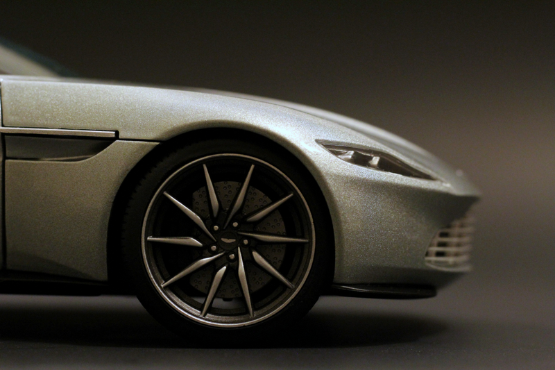 Illustration for article titled Hot Wheels Elite Aston Martin DB10 in 1:18 scale